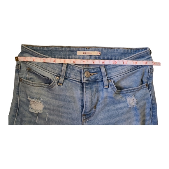 Levi's - Picture 3 of 6